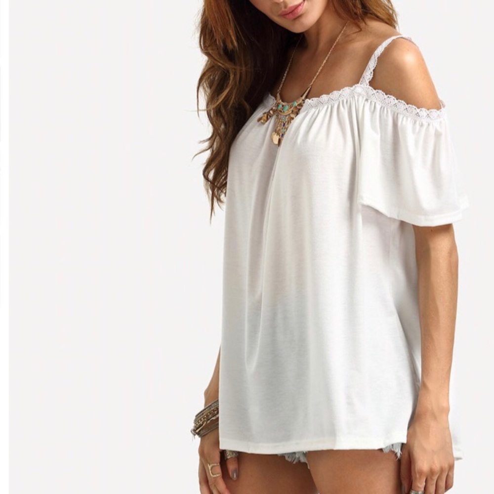 Open shoulder lace trim cami - Picture 3 of 6